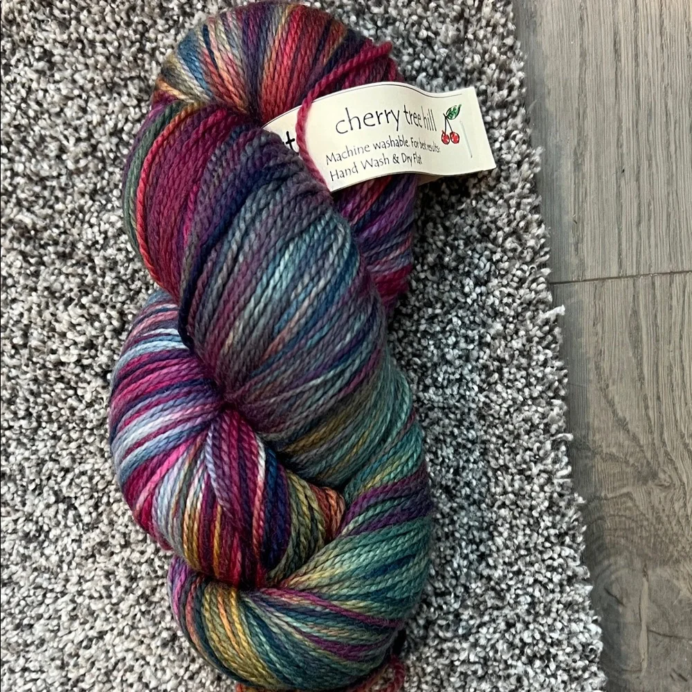 Cherry Tree Hill 484 yards supersock yarn - Picture 3 of 6